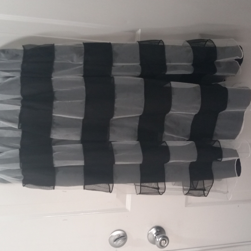e Shakii Jack & Toule Skirt, Size 14
